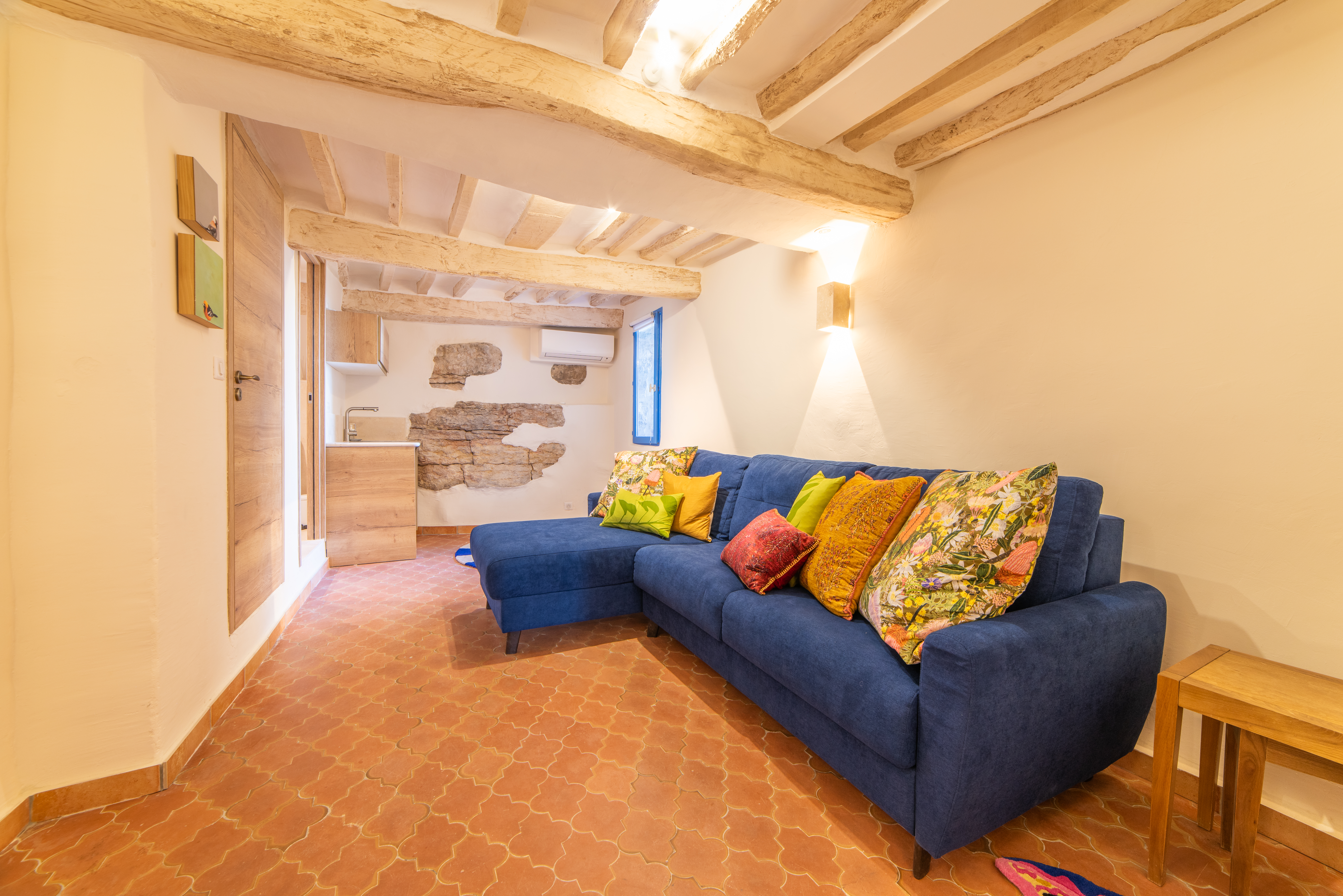 View of sofa bed in La Petite Maison d'Être